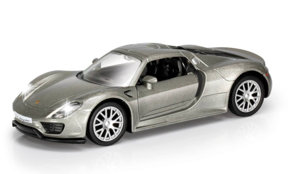 PORSCHE 918 SPYDER SILVER