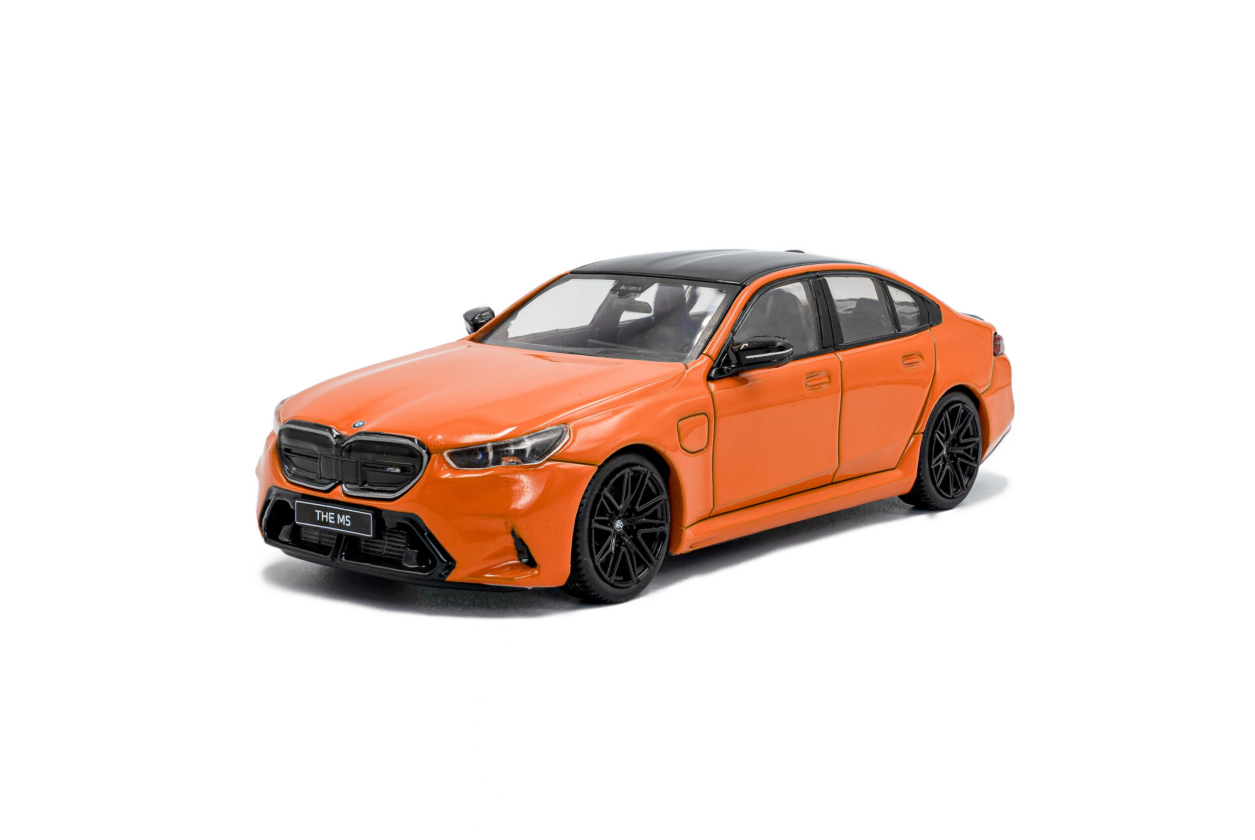 BMW M5 SEDAN FIRE ORANGE III 421438287