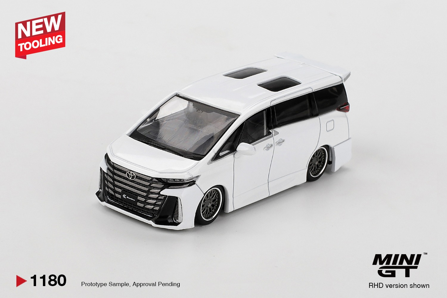 MINI GT TOYOTA VELLFIRE 40 KUHL WHITE