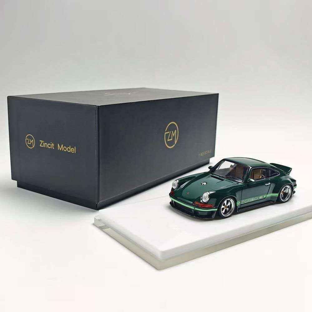 PORSCHE 911 SINGER DLS IRISH GREEN