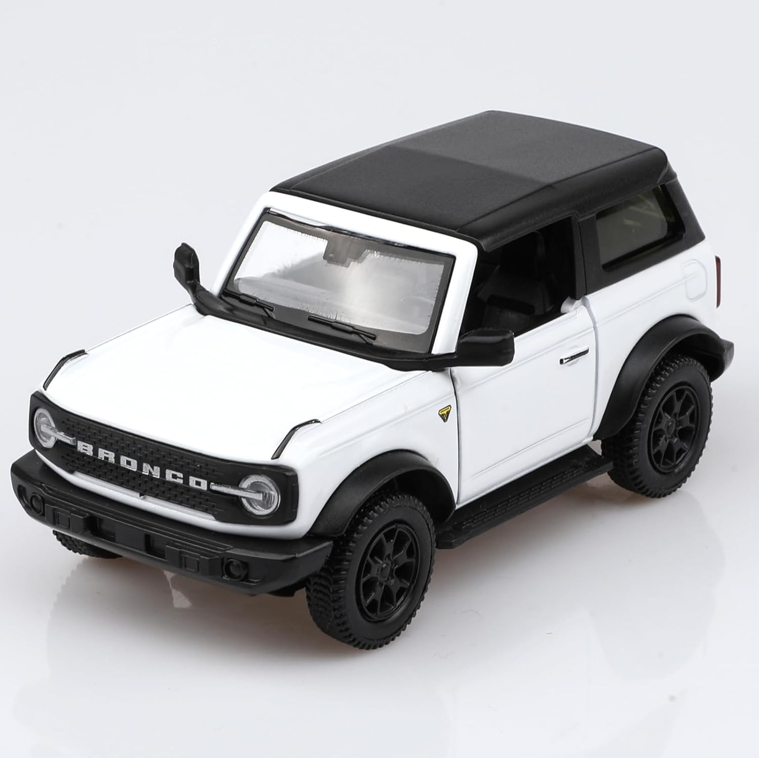 FORD BRONCO BADLANDS 2DR WHITE