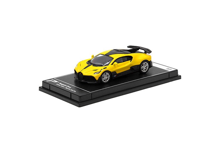 BUGATTI DIVO YELLOW