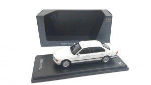 BMW 750iL WHITE
