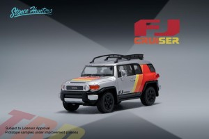 TOYOTA FJ CRUISER XJ10 SILVER