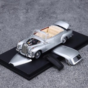 MERCEDES-BENZ 300D CABRIOLET W189 SILVER