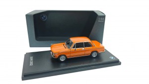 BMW 2002 ORANGE